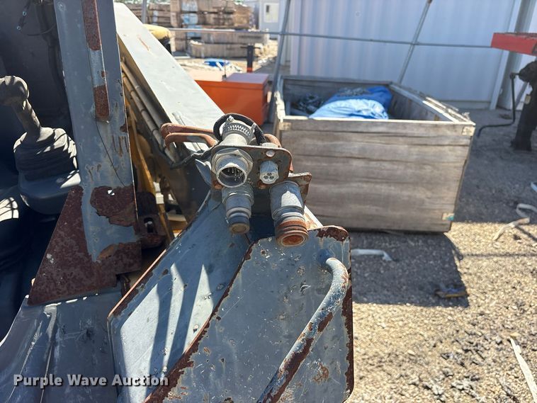 image for item ES8457 2012 John Deere 323D tracked skid steer loader