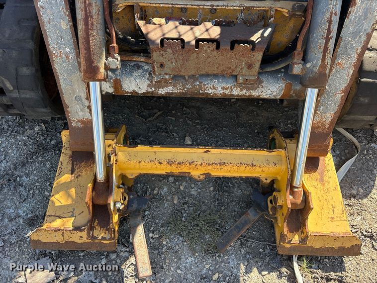 image for item ES8457 2012 John Deere 323D tracked skid steer loader