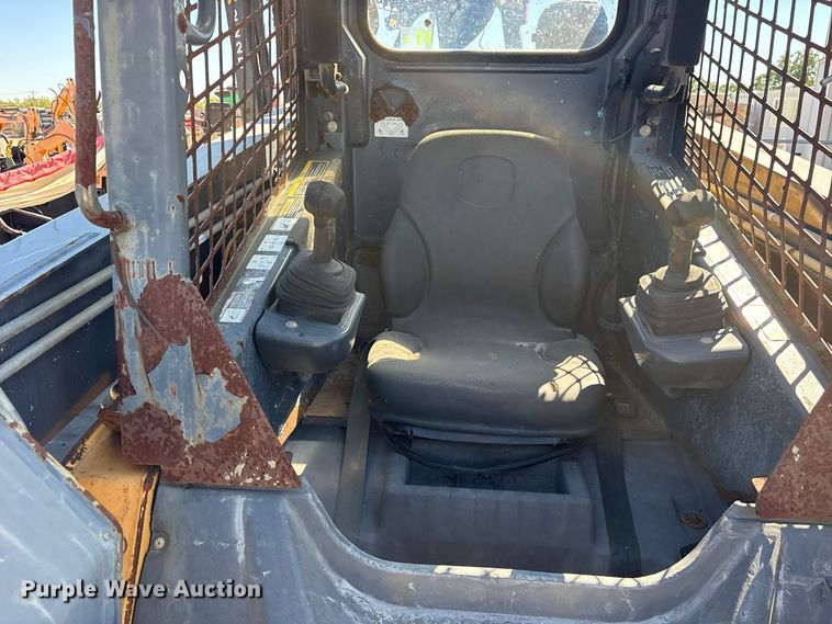 image for item ES8457 2012 John Deere 323D tracked skid steer loader