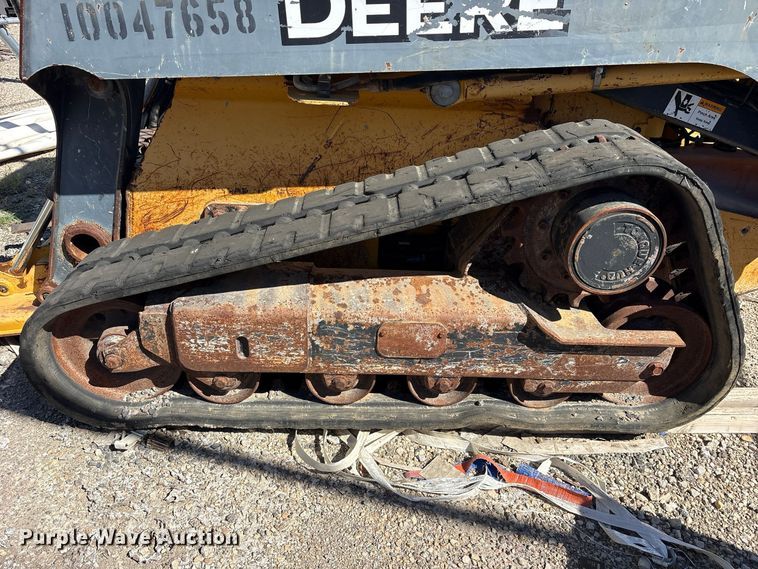 image for item ES8457 2012 John Deere 323D tracked skid steer loader