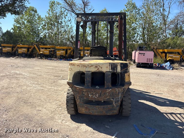 image for item ES8459 2012 Yale GDP080LJNPBV097 forklift
