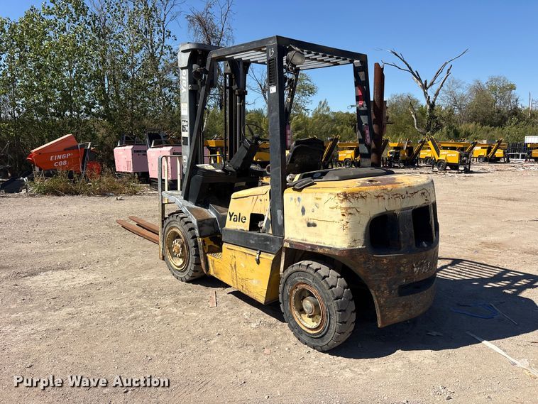 image for item ES8459 2012 Yale GDP080LJNPBV097 forklift