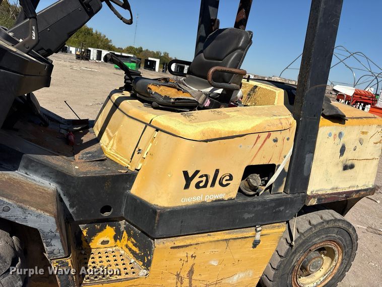 image for item ES8459 2012 Yale GDP080LJNPBV097 forklift