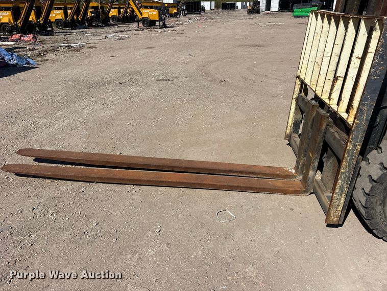 image for item ES8459 2012 Yale GDP080LJNPBV097 forklift