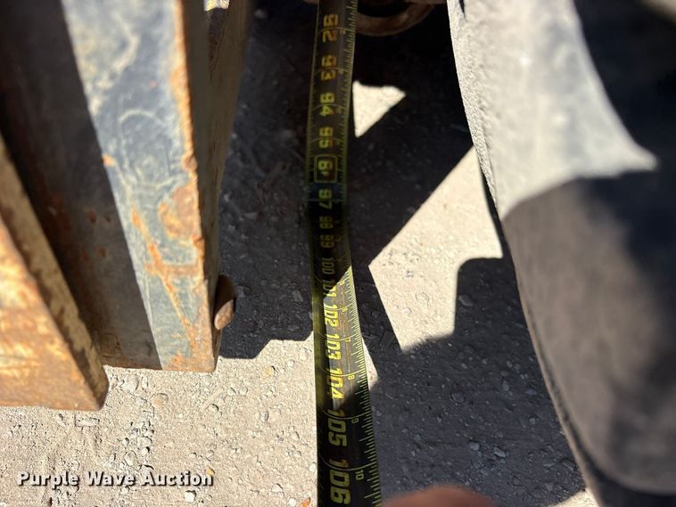 image for item ES8459 2012 Yale GDP080LJNPBV097 forklift