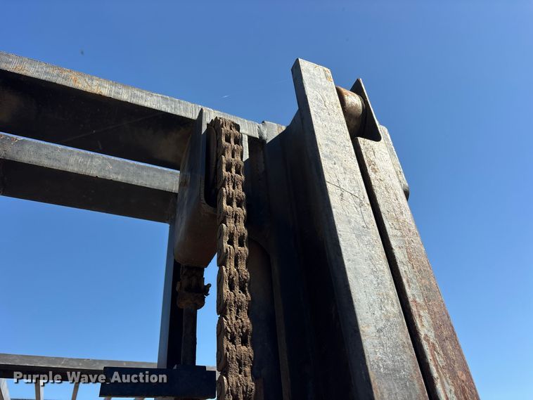 image for item ES8459 2012 Yale GDP080LJNPBV097 forklift