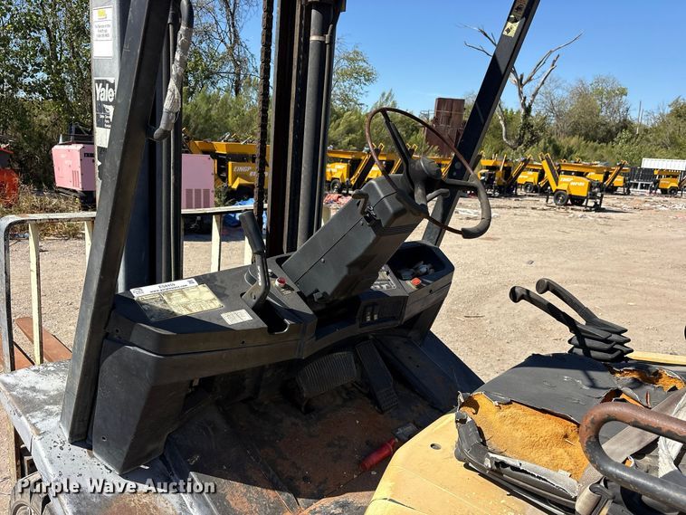 image for item ES8459 2012 Yale GDP080LJNPBV097 forklift
