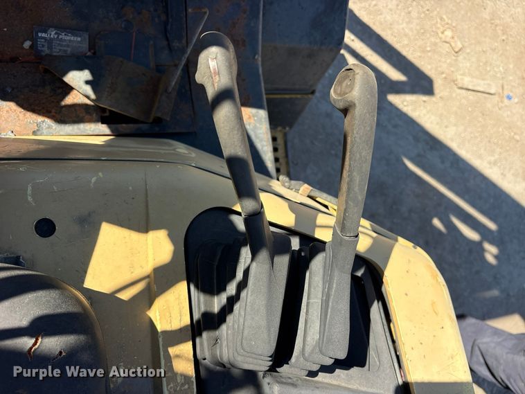 image for item ES8459 2012 Yale GDP080LJNPBV097 forklift