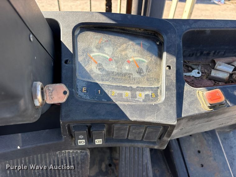image for item ES8459 2012 Yale GDP080LJNPBV097 forklift