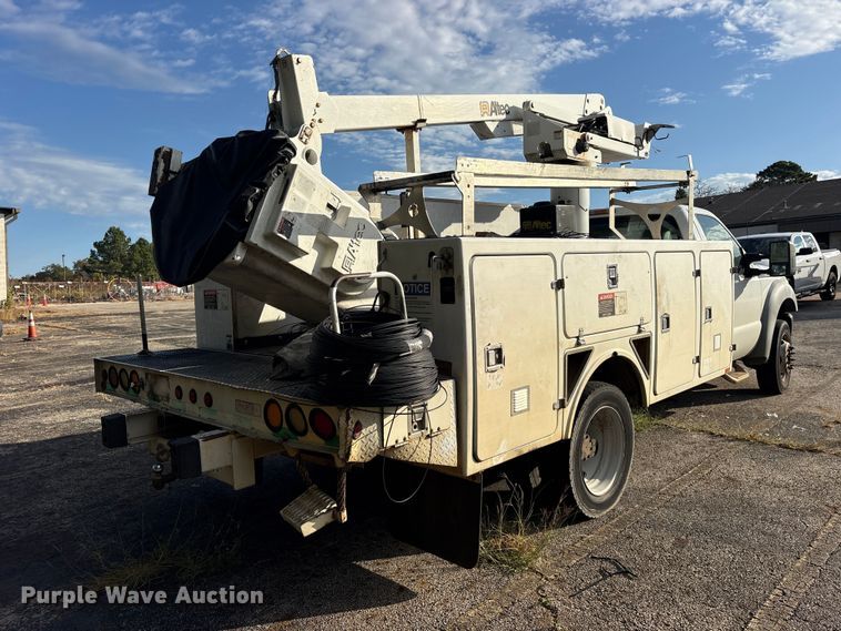 image for item ES8463 2011 Ford F450 Super Duty bucket truck