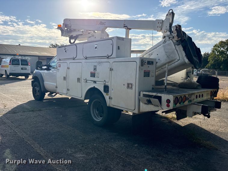 image for item ES8463 2011 Ford F450 Super Duty bucket truck
