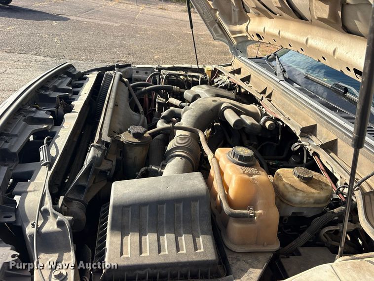 image for item ES8463 2011 Ford F450 Super Duty bucket truck