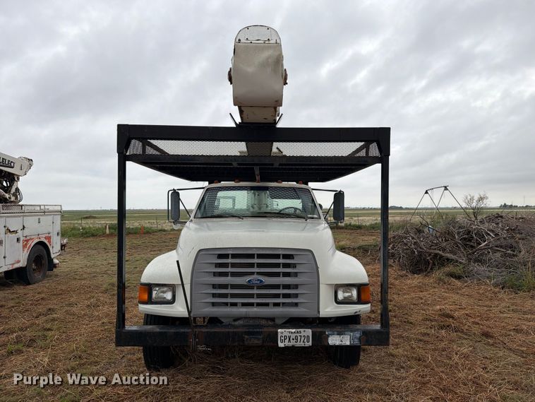 image for item EU5911 1997 Ford F800 bucket truck