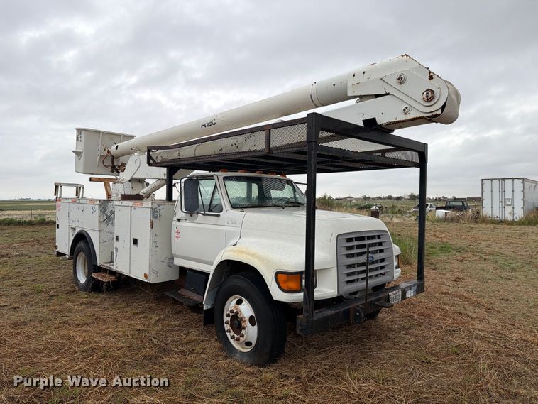 image for item EU5911 1997 Ford F800 bucket truck