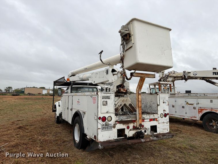 image for item EU5911 1997 Ford F800 bucket truck