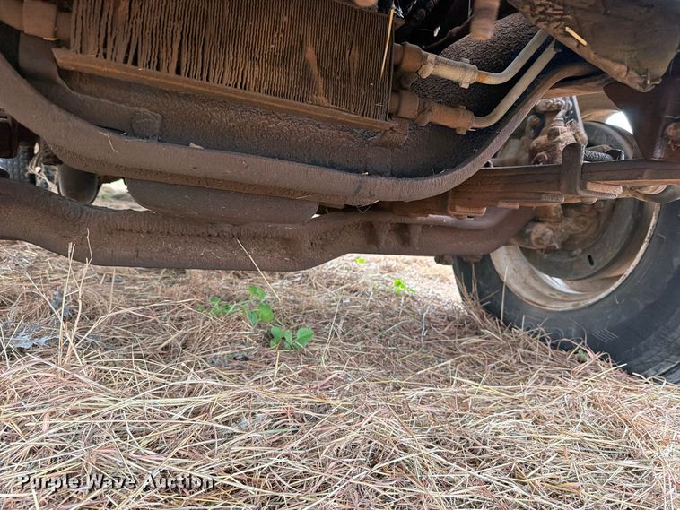 image for item EU5911 1997 Ford F800 bucket truck