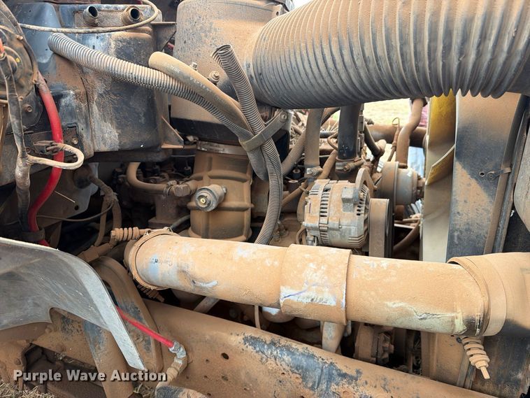 image for item EU5911 1997 Ford F800 bucket truck