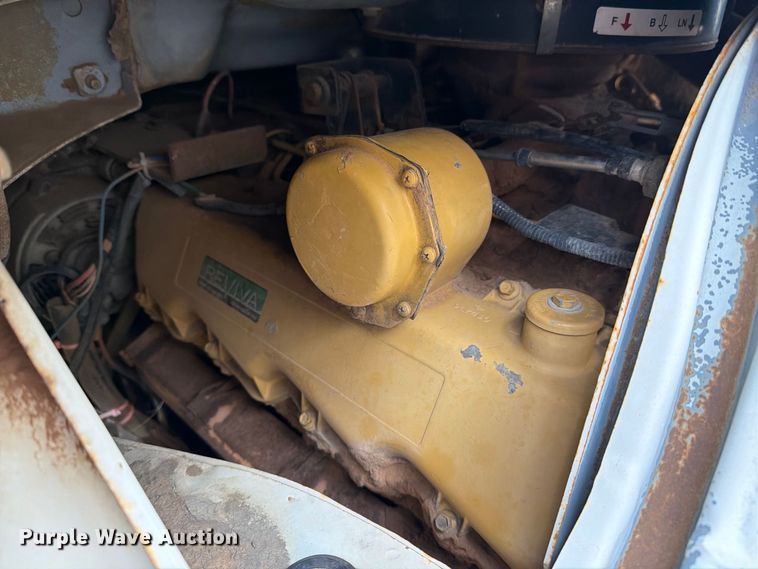 image for item EU5913 1989 Ford C8000 bucket truck