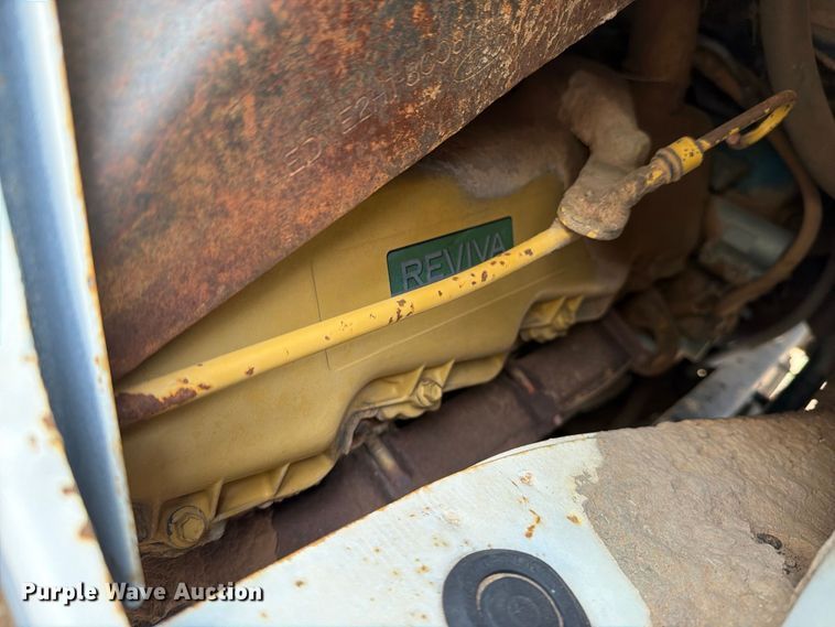 image for item EU5913 1989 Ford C8000 bucket truck