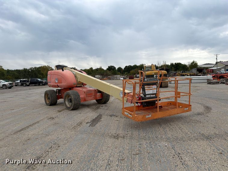 image for item EV7025 2006 JLG 600S boom lift