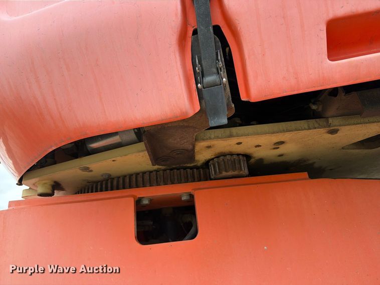 image for item EV7025 2006 JLG 600S boom lift