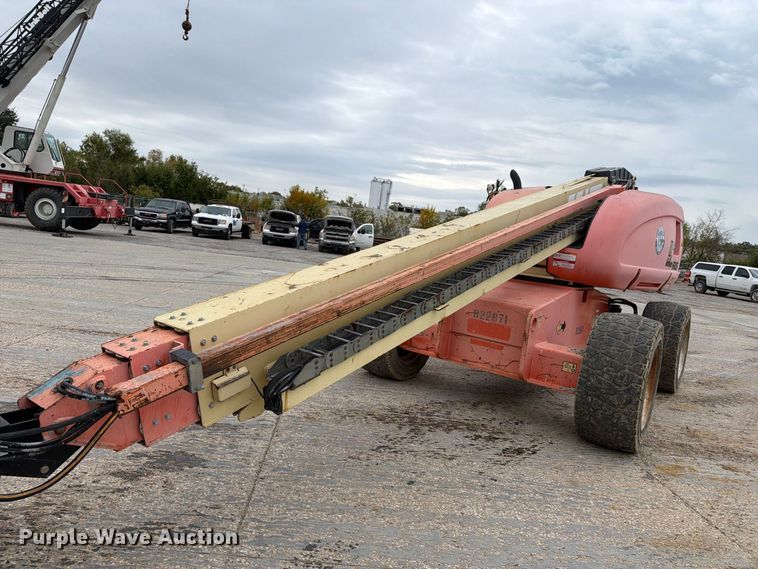 image for item EV7025 2006 JLG 600S boom lift