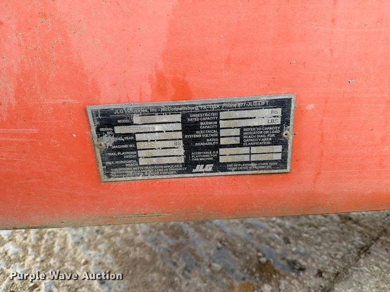 image for item EV7025 2006 JLG 600S boom lift