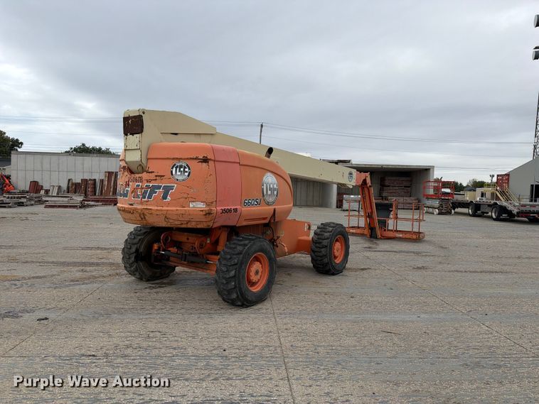image for item EV7026 2000 JLG 660SJ boom lift