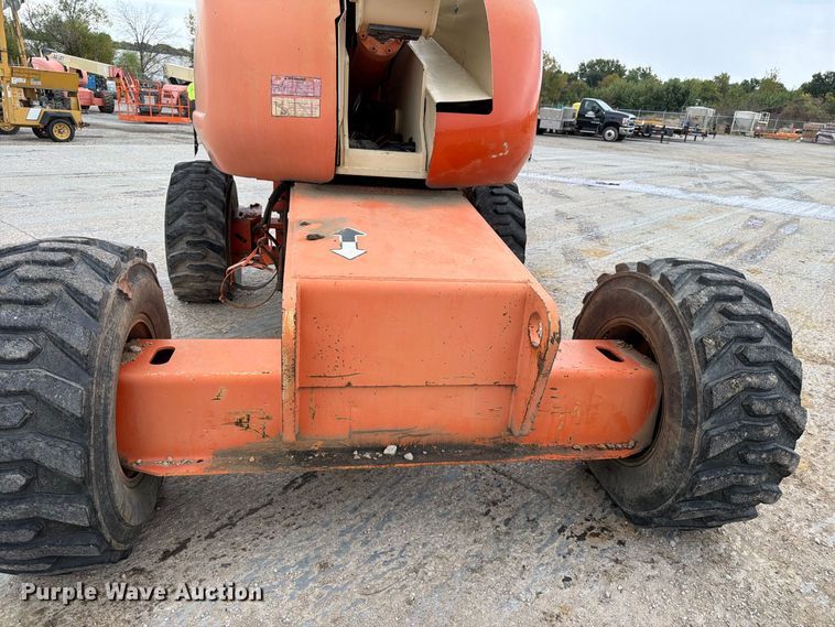 image for item EV7026 2000 JLG 660SJ boom lift