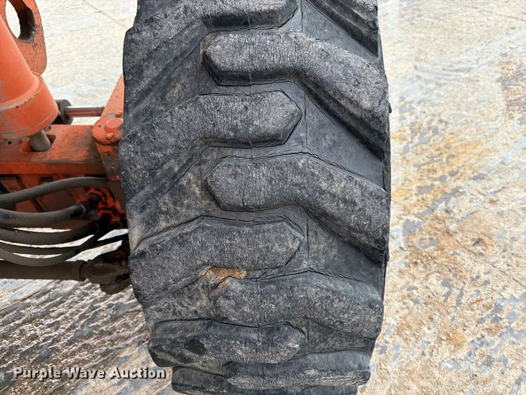image for item EV7026 2000 JLG 660SJ boom lift