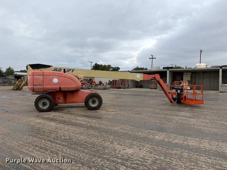 image for item EV7027 2005 JLG 660SJ boom lift