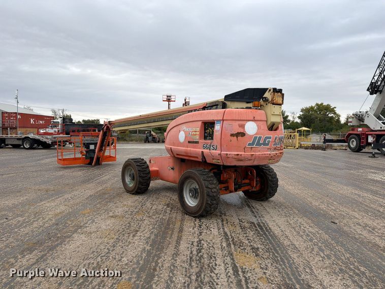 image for item EV7027 2005 JLG 660SJ boom lift