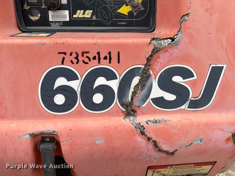 image for item EV7027 2005 JLG 660SJ boom lift