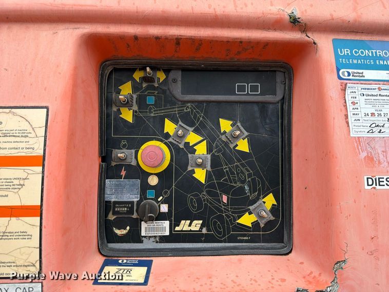 image for item EV7027 2005 JLG 660SJ boom lift