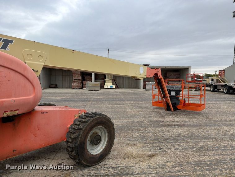 image for item EV7027 2005 JLG 660SJ boom lift