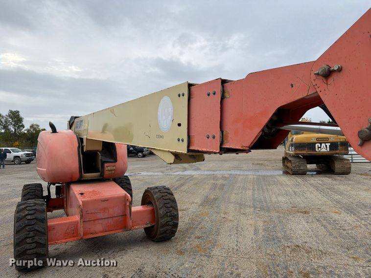 image for item EV7027 2005 JLG 660SJ boom lift