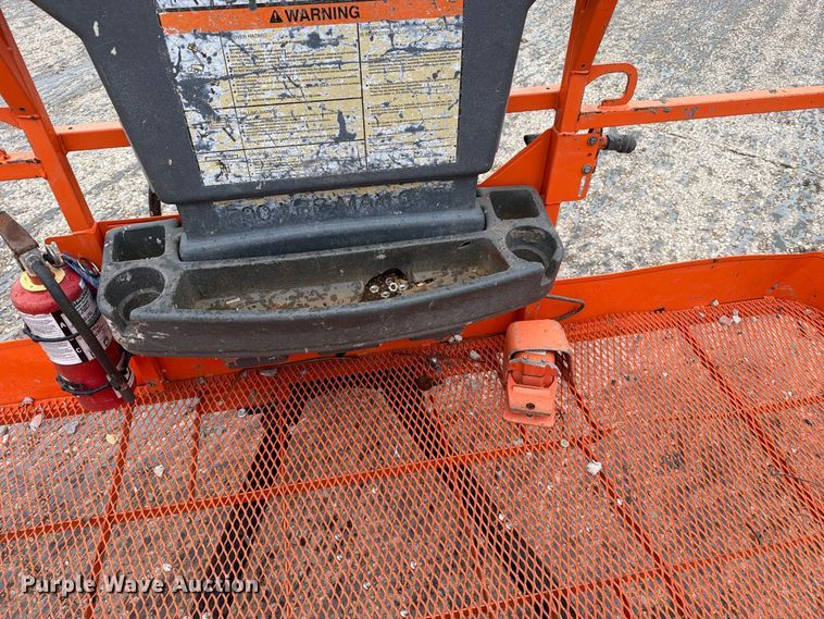 image for item EV7027 2005 JLG 660SJ boom lift