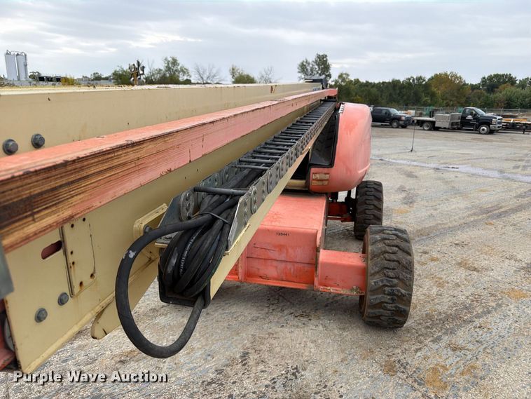 image for item EV7027 2005 JLG 660SJ boom lift