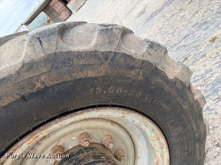 image for item EV7028 2006 JLG G9-43A telehandler