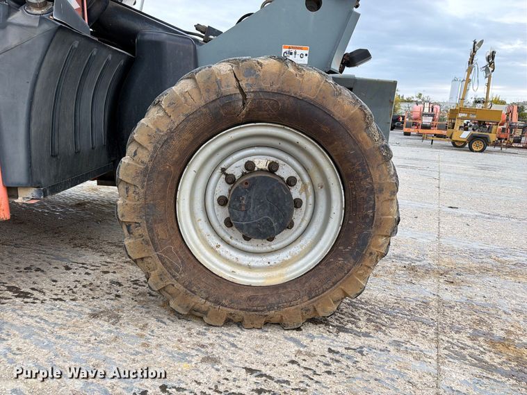 image for item EV7028 2006 JLG G9-43A telehandler