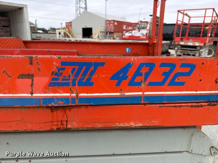 image for item EV7032 Skyjack SJ III 4832 scissor lift