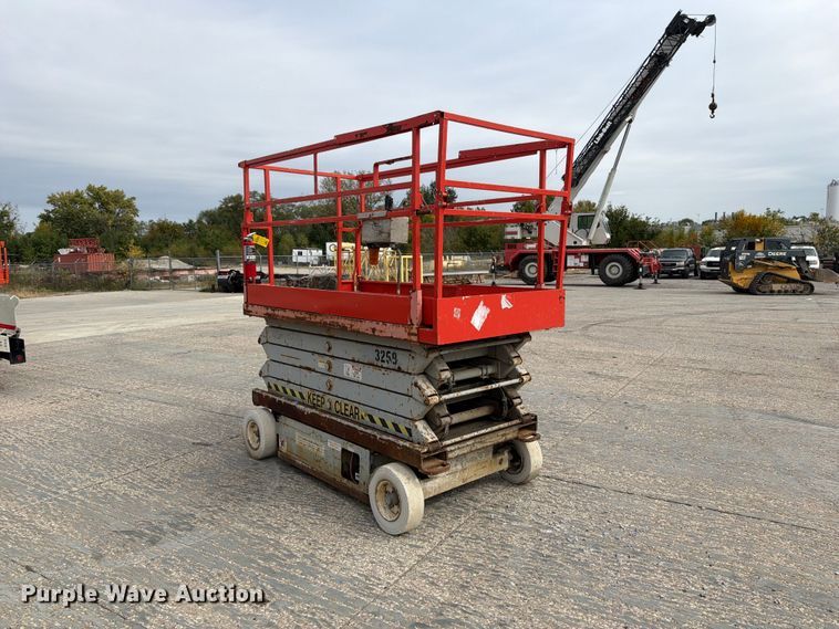 image for item EV7033 Skyjack SJ III 4832 scissor lift