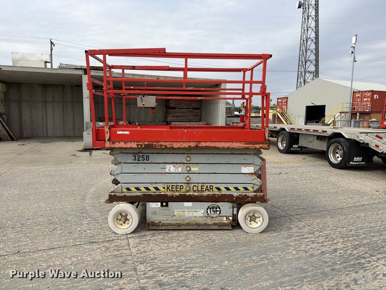 image for item EV7033 Skyjack SJ III 4832 scissor lift