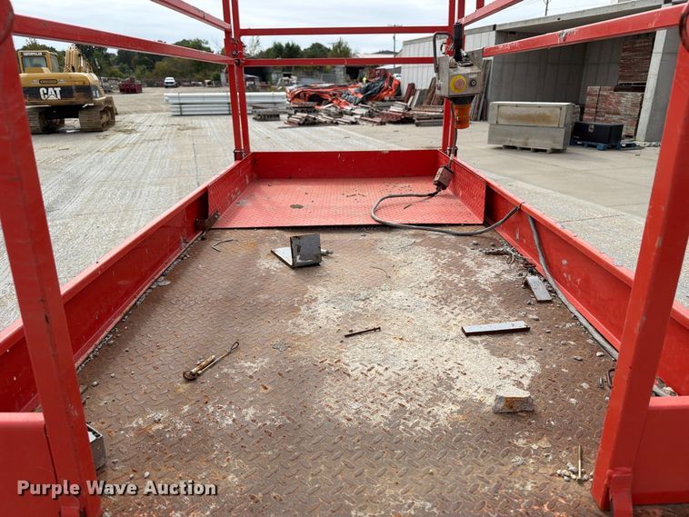 image for item EV7033 Skyjack SJ III 4832 scissor lift