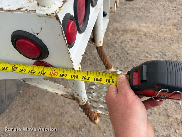 image for item EW0998 2001 Freightliner FL70 bucket truck