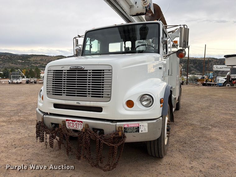 image for item EW0999 2003 Freightliner FL112 digger derrick truck