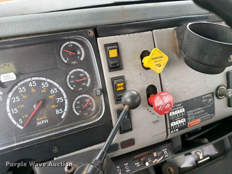 image for item EW0999 2003 Freightliner FL112 digger derrick truck