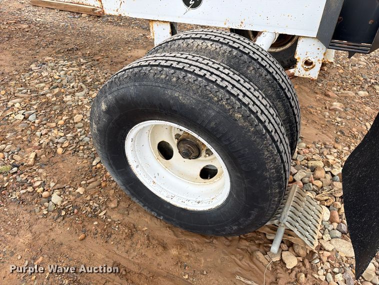 image for item EW1000 1992 Clifton Metal Products pole trailer
