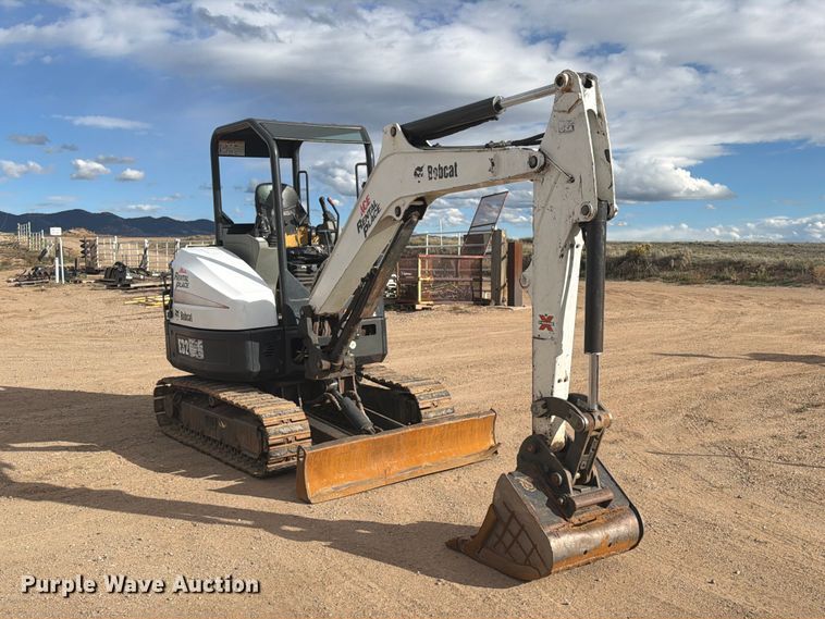 image for item EW1182 2012 Bobcat E32 mini excavator