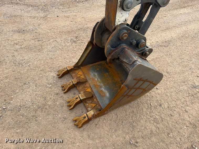 image for item EW1182 2012 Bobcat E32 mini excavator